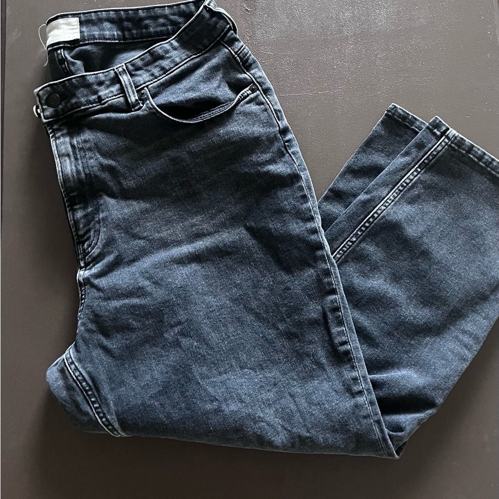 Everlane curvy cheeky jean